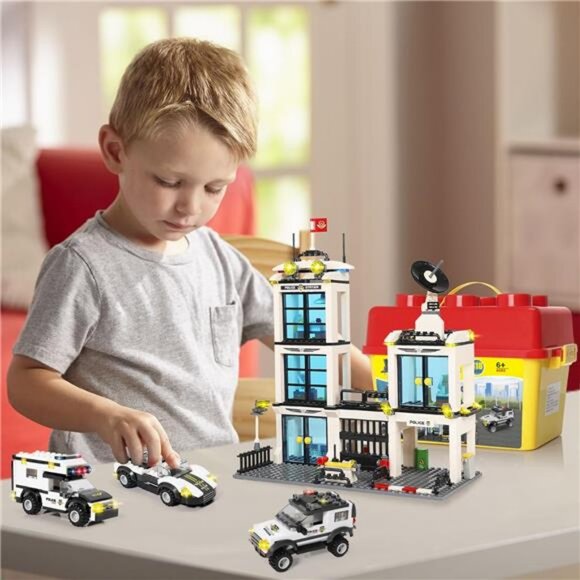736 Pieces City Police Station & Car Building Blocks Set, with 3 Police Car - Picture 4 of 7